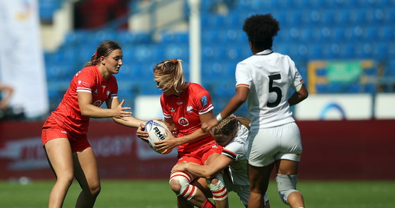 Polska reprezentacja kobiet odniosła w piątek dwa zwycięstwa na rozpoczętym w Krakowie drugim turnieju mistrzostw Europy w rugby 7. Walczące o końcowy triumf w mistrzostwach Polki pokonały 45:5 Rumunki oraz 43:0 Niemki. Reprezentacja mężczyzn przegrała z Hiszpanią 12:38.