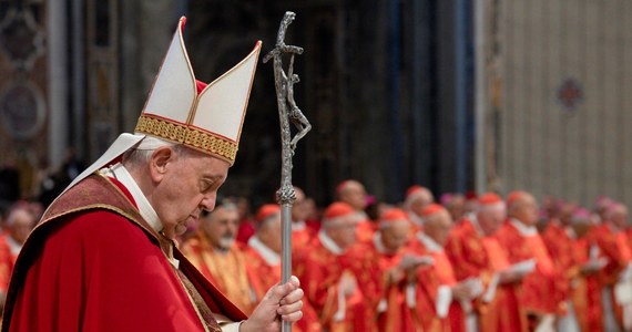 Papież Franciszek w wywiadzie dla argentyńskiej agencji Telam odniósł się do zarzutów, że nie potępił Władimira Putina w związku z rosyjską inwazją na Ukrainę. "Rzeczywistość jest taka, że stan wojny to coś znacznie bardziej uniwersalnego, poważnego i nie ma dobrych i złych. Jesteśmy wszyscy zaangażowani i tego musimy się nauczyć" - ocenił.