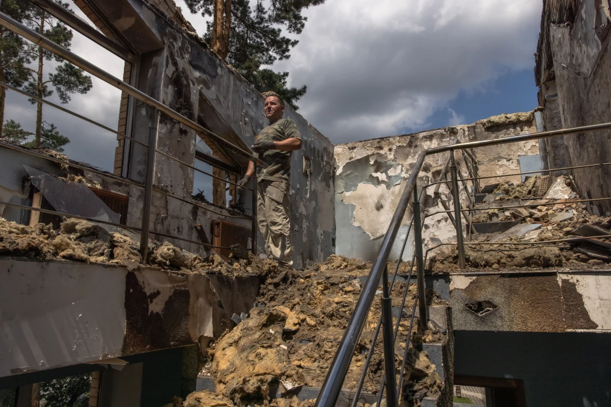 Czterech rosyjskich żołnierzy zginęło, a dziesięciu zostało rannych w wyniku strzelaniny, która wybuchła podczas kłótni w jednym z oddziałów wroga w pobliżu miejscowości Tokmak - poinformowały w sobotę na Telegramie władze obwodu zaporoskiego na południu Ukrainy.
