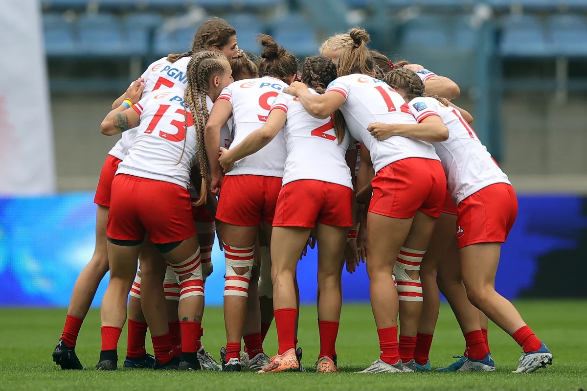 Reprezentacja Polski kobiet w rugby 7-osobowym zdobyła tytuł mistrzyń Europy podczas rozgrywanego w Krakowie turnieju finałowego. O sukcesie podopiecznych trenera Janusza Urbanowicza przesądziło półfinałowe zwycięstwo ze Szkocją 14:0. Na koniec Polki przegrały z Irlandkami, ale to nie odebrało im triumfu w całym cyklu ME.