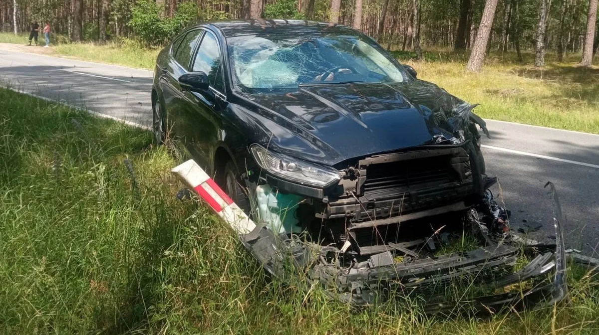 Siedem osób zostało poszkodowanych w wypadku na trasie Gwda Mała - Czarne w powiecie człuchowskim na Pomorzu. Wśród rannych są dzieci w wieku 6 i 14 lat.