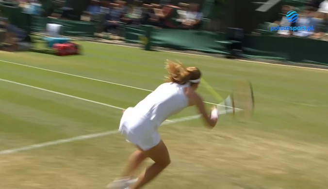 Niesamowite zagranie Bouzkovej w meczu z Garcią na Wimbledonie. WIDEO (Polsat Sport)