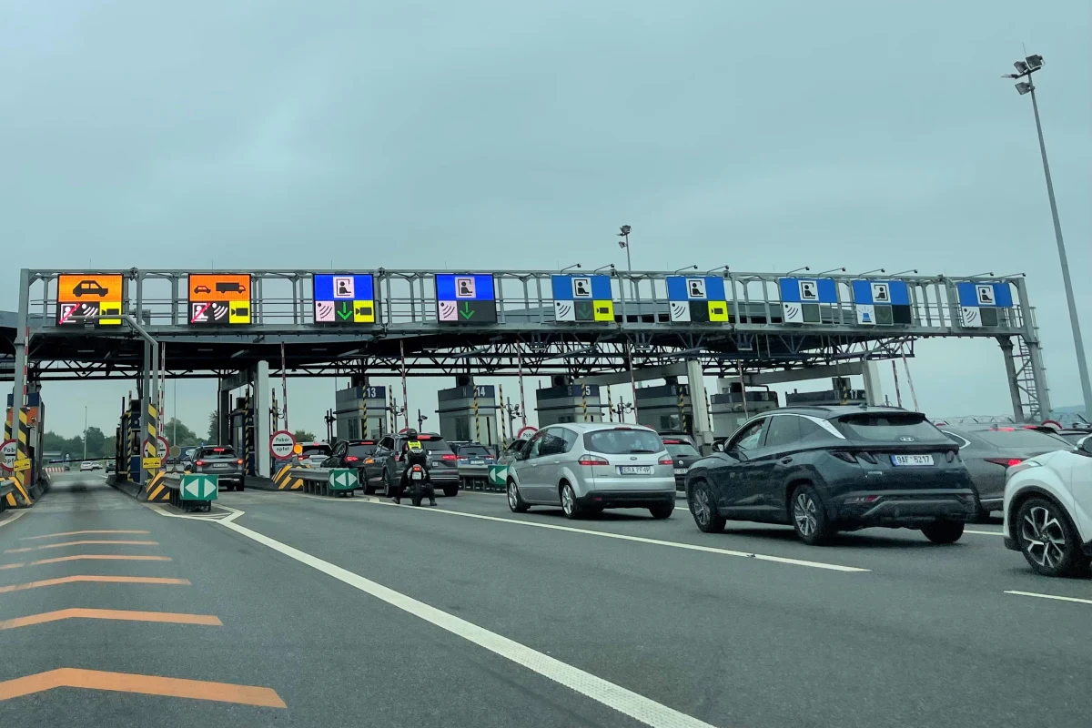 Od dziś drożeje opłata za przejazd autostradą A4 między Katowicami a Krakowem - wynika z informacji koncesjonariusza autostrady, spółki Stalexport Autostrada Małopolska (SAM).