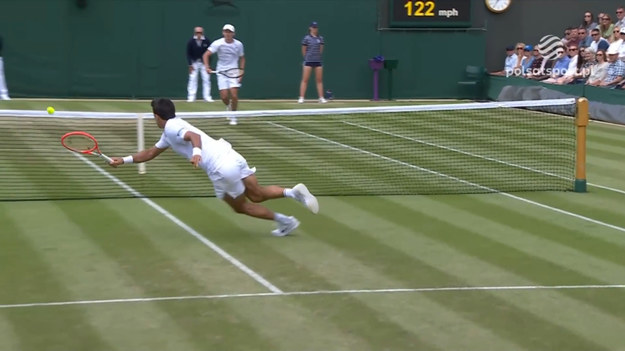 Cristian Garin w jednej z akcji w meczu Aleksem de Minaurem pokazał, że nie ma dla niego straconych piłek. Publiczność nagrodziła go brawami.


Wszystkie mecze Wimbledonu zobaczysz na sportowych kanałach Polsatu i na platformie Polsat Box Go. 

Skróty i najciekawsze zagrania z turnieju obejrzysz w Interii Sport.

KLIKNIJ TUTAJ I ZOBACZ SKRÓTY ORAZ NAJCIEKAWSZE MOMENTY WIMBLEDONU 2022.

Obserwuj Interię Sport i bądź na bieżąco!


