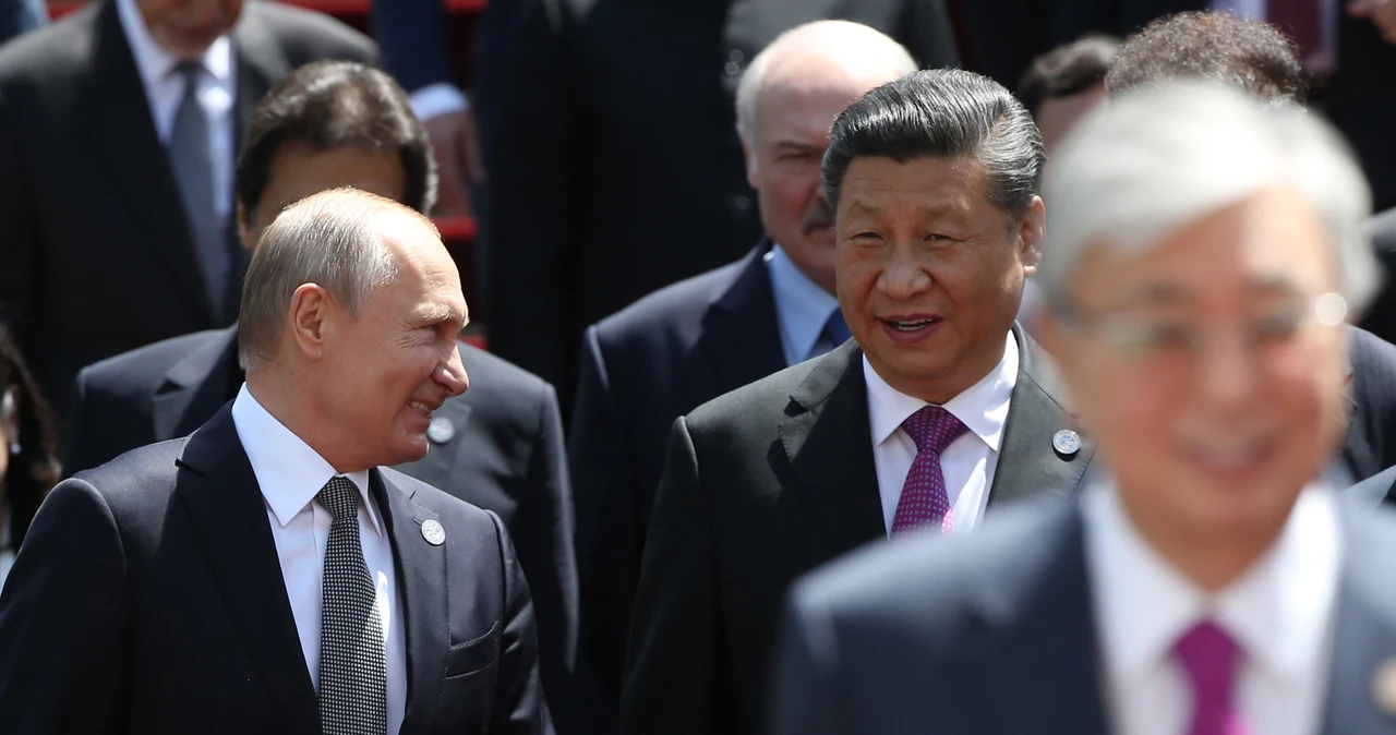 Prezydent Rosji Władimir Putin i przewodniczący Chińskiej Republiki Ludowej Xi Jinping