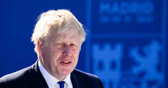 "Przywódcy państw grupy G7 przyglądają się możliwości transportu ukraińskiego zboża, uwięzionego wskutek rosyjskiej blokady morskiej, poprzez Dunaj" - poinformował premier Wielkiej Brytanii Boris Johnson.