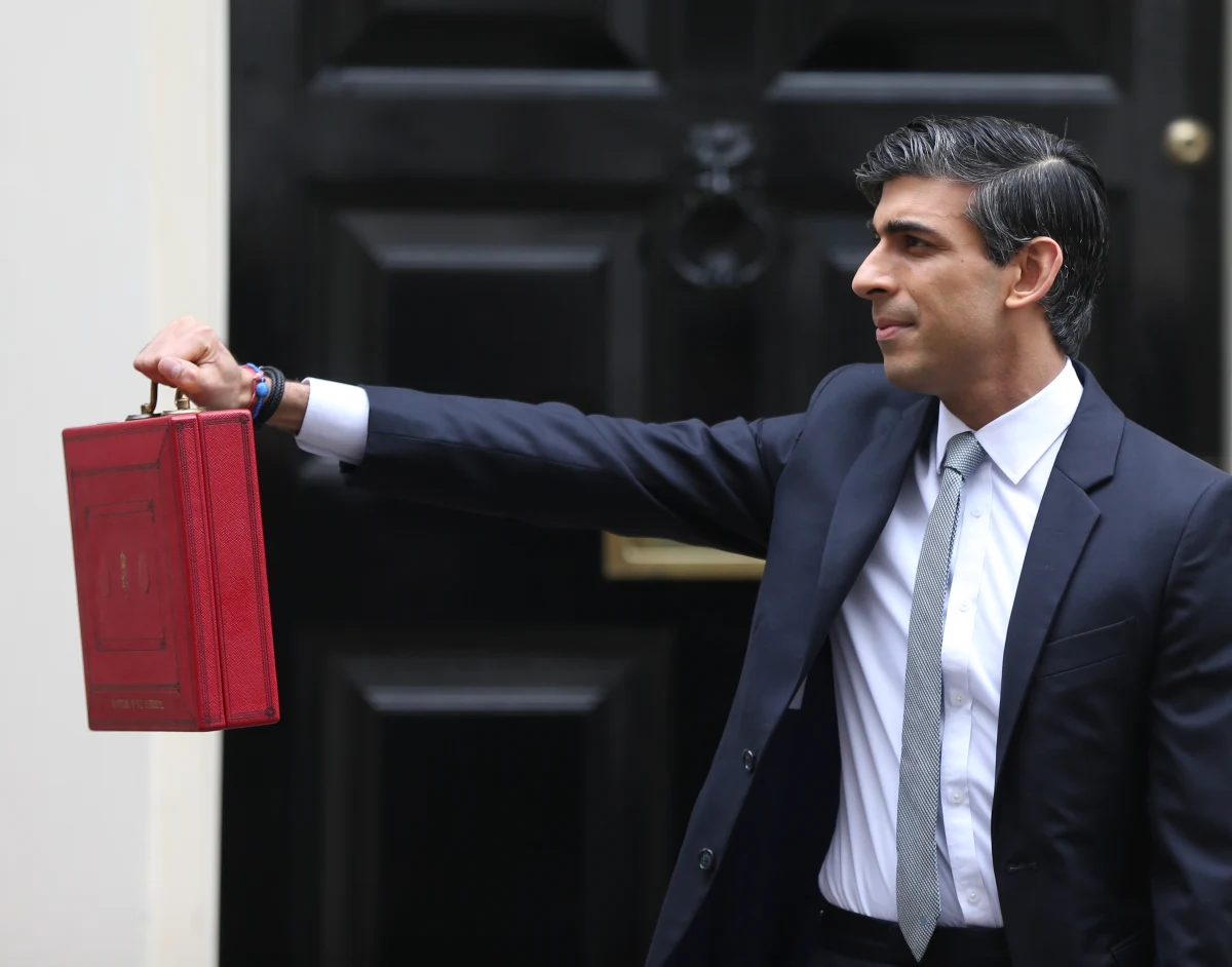 Poważne zmiany w rządzie Wielkiej Brytanii. Minister finansów Rishi Sunak oraz minister zdrowia Sajid Javid złożyli rezygnację. Obaj zasugerowali, że utracili zaufanie do premiera Borisa Johnsona.