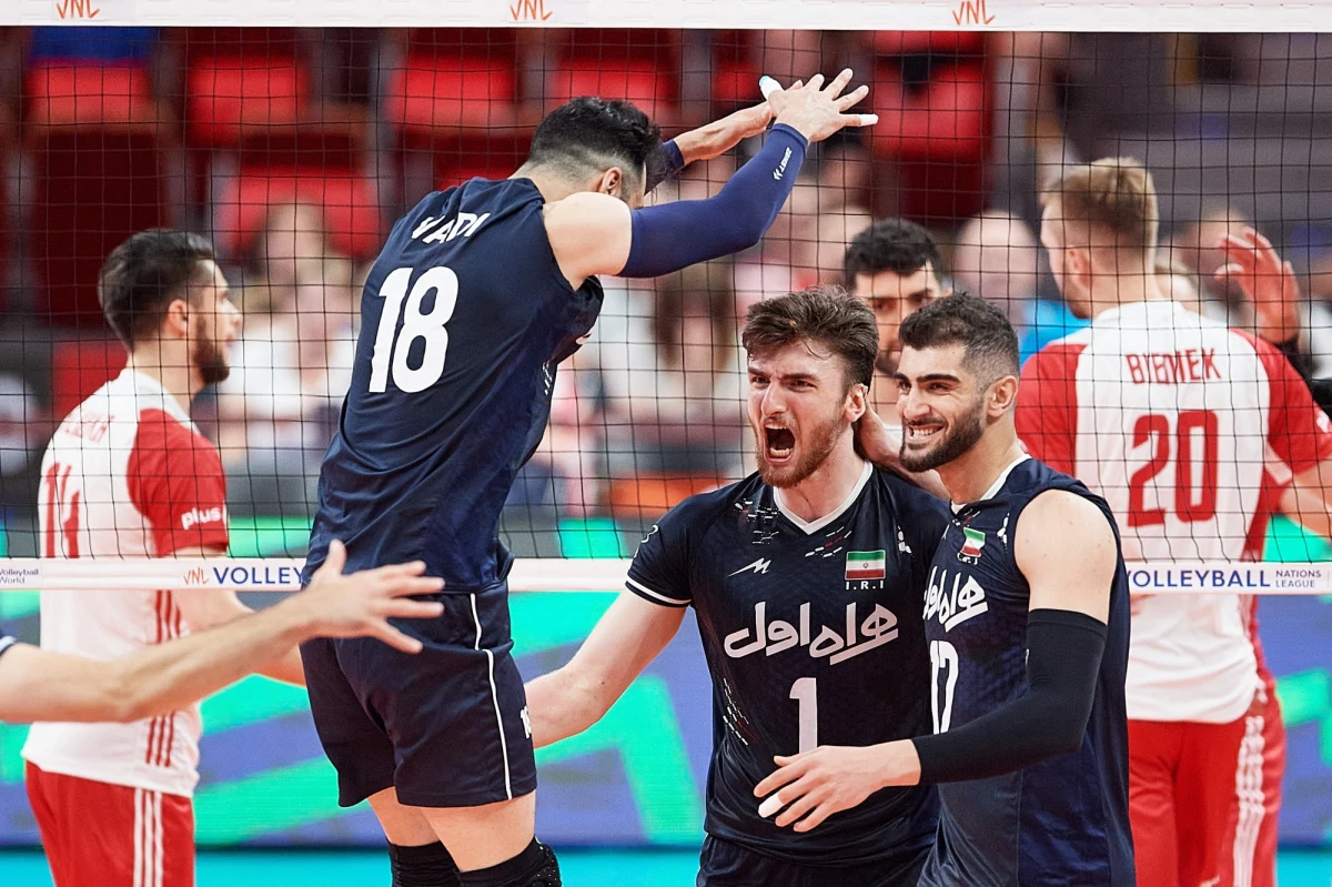 Polscy siatkarze ponieśli drugą porażkę w swoim dziewiątym meczu Ligi Narodów, przegrywając w Gdańsku z Iranem 2:3 (25:21, 23:25, 22:25, 27:25, 7:15). W tabeli nadal zajmują drugie miejsce. Prowadzą Włosi, którzy we wcześniejszym spotkaniu pokonali Bułgarię 3:0.