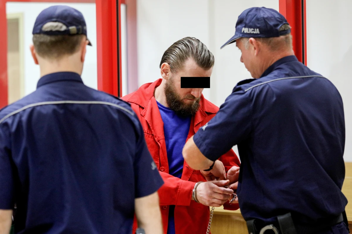 Proces 41-letniego Radosława Ś. rozpoczął się przed Sądem Okręgowym w Rybniku. Sprawca w maju ubiegłego roku w Raciborzu zastrzelił interweniującego policjanta Michała Kędzierskiego. Oskarżonemu grozi dożywocie.