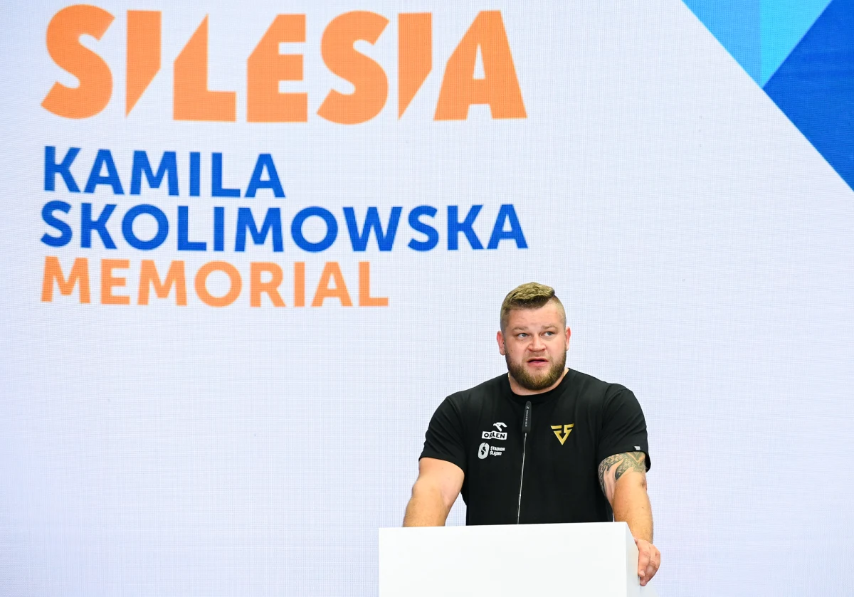 Tegoroczny Memoriał Kamili Skolimowskiej, który odbędzie się na Stadionie Śląskim w Chorzowie 6 sierpnia, będzie wyjątkowy. Wszystko dlatego, że po raz pierwszy będzie on częścią elitarnej Diamentowej Ligi, w której rywalizują najlepsi lekkoatleci świata. Co rzadko się zdarza na mityngach Diamentowej Ligi, rywalizować będą też młociarze. - Jesteśmy u siebie na Stadionie Śląskim. Tutaj my rozdajemy karty. Na memoriale nie mogło zabraknąć młotu, bo bez młotu memoriał nie istnieje. Bez Kamili Skolimowskiej także by nie było konkursu rzutu młotem. Na szczęście młot nadal zostaje jako wisienka na torcie - mówi mistrz świata w rzucie młotem Paweł Fajdek, z którym o Memoriale Kamili Skolimowskiej, ale także o rozpoczynających się za kilkanaście dni mistrzostwach świata rozmawiał Wojciech Marczyk z redakcji sportowej RMF FM.