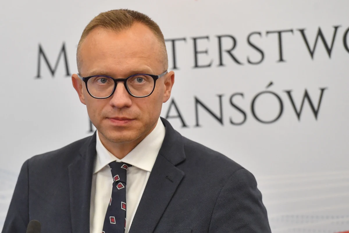 Nie będzie automatycznego podnoszenia kwoty wolnej od podatku i progu podatkowego, ale z całą pewnością będzie ona podnoszona. Będziemy analizować sytuację w kolejnych latach podatkowych - powiedział wiceminister finansów Artur Soboń.