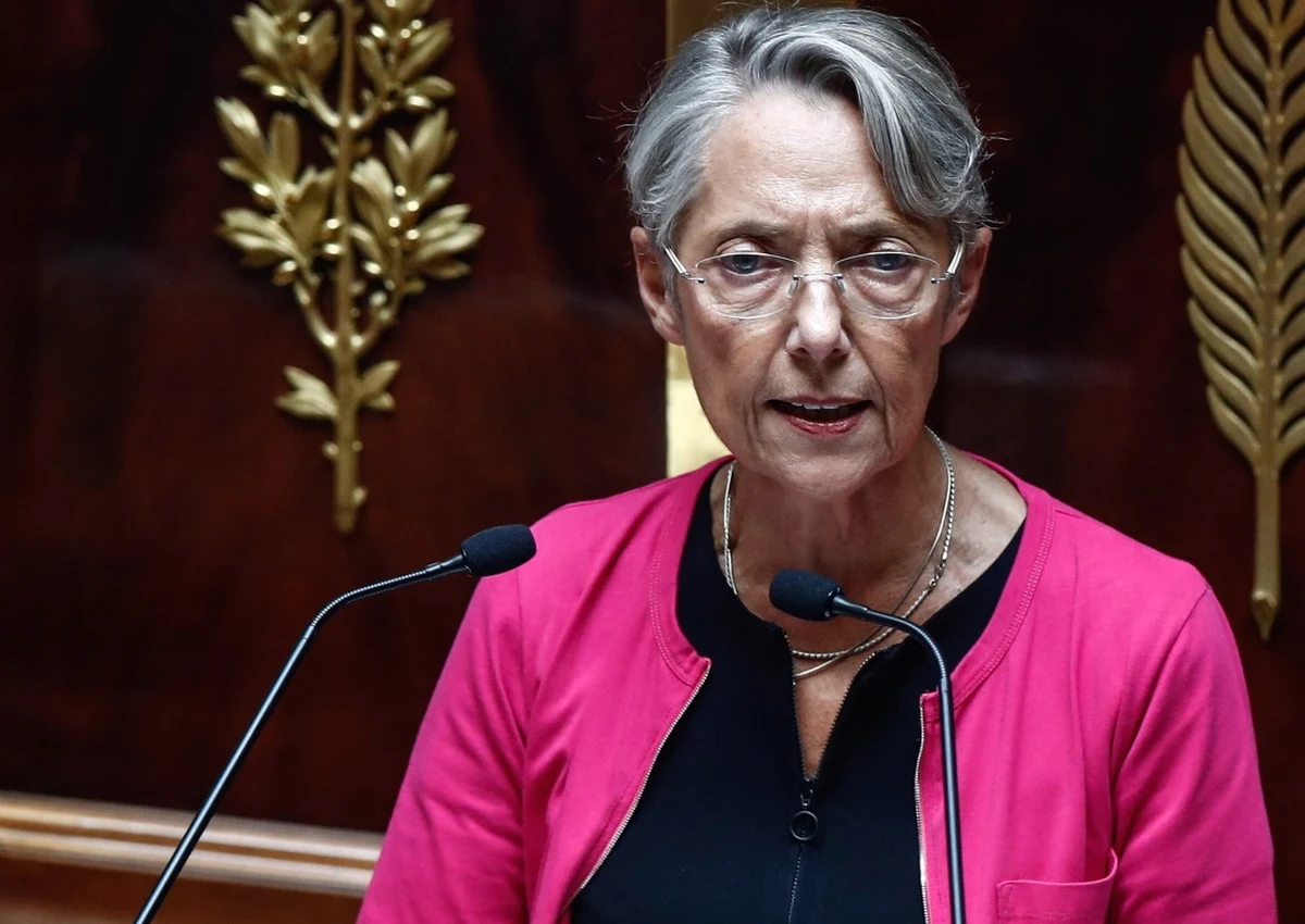 Nacjonalizacja największego francuskiego koncernu energetycznego EDF i przyspieszenie rozwoju sieci elektrowni atomowych zapowiedziała premier Francji Elisabeth Borne. To odpowiedź francuskiego rządu na kryzys energetyczny, związany z agresywną polityką prezydenta Rosji Władimira Putina i wojną w Ukrainie. "Nie możemy pozostać uzależnieni od rosyjskiego gazu i ropy!" - podkreśliła Borne, przemawiając w Zgromadzeniu Narodowym.