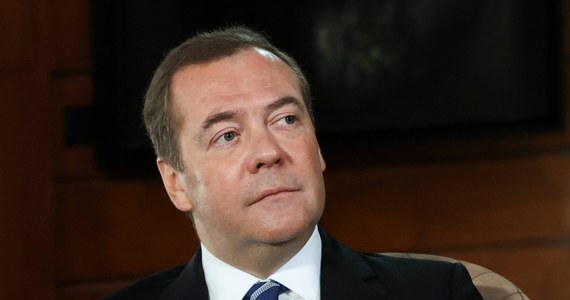 Medvedev amenaza con una guerra nuclear.  «Potencialmente amenaza la existencia misma de la humanidad».