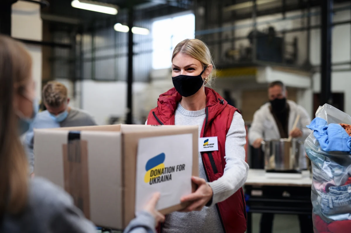 ​Działalność zakończył punkt przyjmowania i wydawania darów uchodźcom z Ukrainy, prowadzony przez Stowarzyszenia Mi-Gracja. Według szacunku z jego pomocy skorzystało ponad 13 tys. rodzin. 