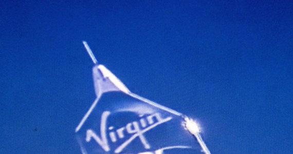 Virgin Galactic podpisał umowę z spółką Aurora Flight Sciences, która należy do koncernu Boeing, amerykańskiego giganta branży lotniczej, na budowę nowego dwukadłubowego samolotu nośnego. Maszyna będzie transportowała statek kosmiczny następnej generacji - poinformowała w  agencja Reutera, cytując oświadczenie obu firm.