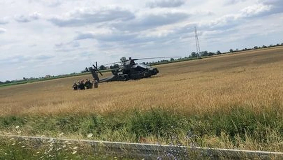 Na redakcyjną skrzynkę fakty@rmf.fm otrzymaliśmy zdjęcia i informację od naszego słuchacza, że we wsi Folwark, w okolicach Trzemeszna w woj. wielkopolskim wylądował wojskowy śmigłowiec. "To amerykańska maszyna" - ustalił w bazie lotniczej w Powidzu dziennikarz RMF FM Mateusz Chłystun.