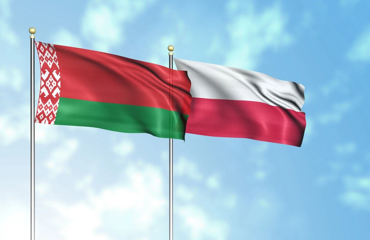 Polski charge d’affaires na Białorusi Marcin Wojciechowski został wezwany przez białoruskie Ministerstwo Spraw Zagranicznych - potwierdził rzecznik polskiego resortu dyplomacji Łukasz Jasina. Sprawa może mieć związek z niedawną dewastacją kwatery żołnierzy AK na Białorusi.