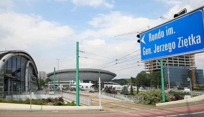 Pluł, spadł z ośmiu metrów. 21-latek nie żyje