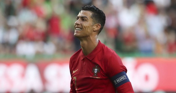 Słynny portugalski piłkarz Cristiano Ronaldo nie pojedzie z Manchesterem United na przedsezonowe mecze do Tajlandii i Australii. Według źródła w klubie 37-letni napastnik dostał czas na załatwienie spraw rodzinnych.