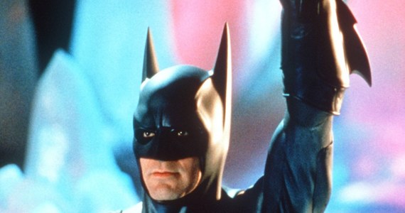 22 i 23 lipca odbędzie aukcja, na którą trafią oryginalne rekwizyty z kilku filmów o Batmanie. Wśród nich jest kostium, którego George Clooney używał na planie "Batman i Robin", fioletowy garnitur Jokera noszony przez Jacka Nicholsona w filmie "Batman" z 1989 roku czy laska Człowieka-Zagadki z "Batman Forever". 
