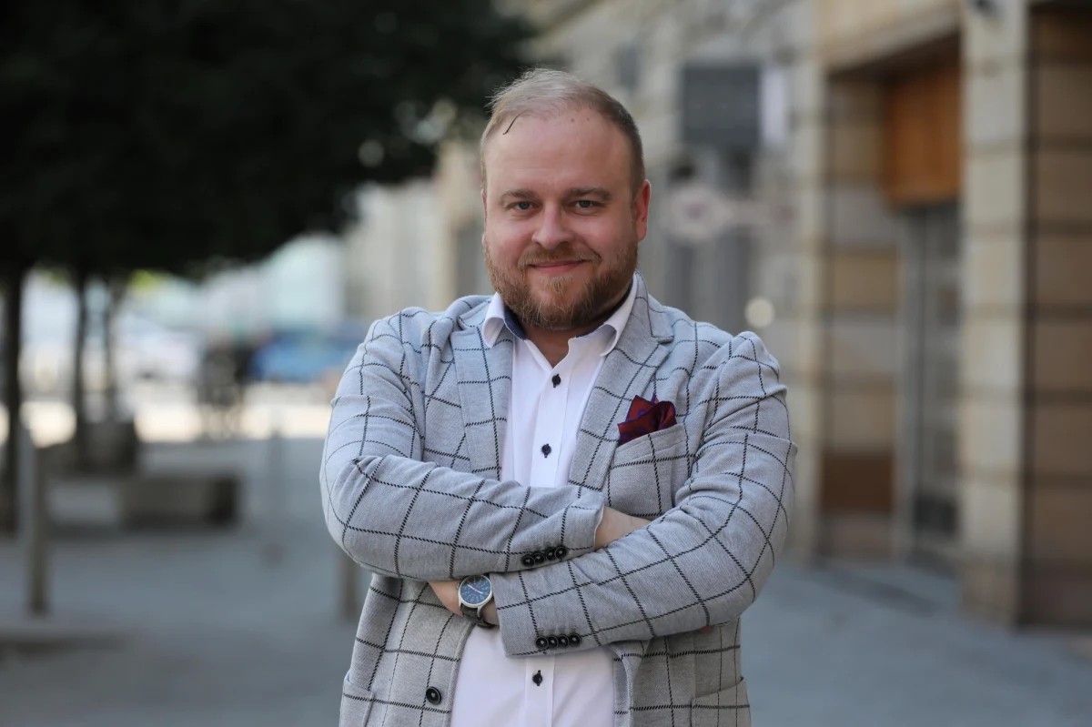 Decyzja co do dalszych działań wobec strony białoruskiej m.in. w związku ze zniszczeniem cmentarza w Mikuliszkach będzie podjęta w przyszłym tygodniu - przekazał PAP rzecznik MSZ Łukasz Jasina. Postępujemy w tej sprawie spokojnie i rozważnie - zaznaczył.