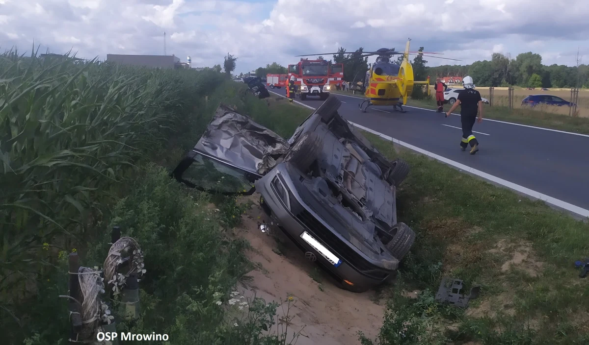 ​Trzy osoby zostały poszkodowane w zderzeniu dwóch aut osobowych w miejscowości Mrowino, koło Poznania (woj. wielkopolskie). Ranni trafili do szpitala.