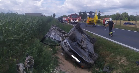 ​Trzy osoby zostały poszkodowane w zderzeniu dwóch aut osobowych w miejscowości Mrowino, koło Poznania (woj. wielkopolskie). Ranni trafili do szpitala.