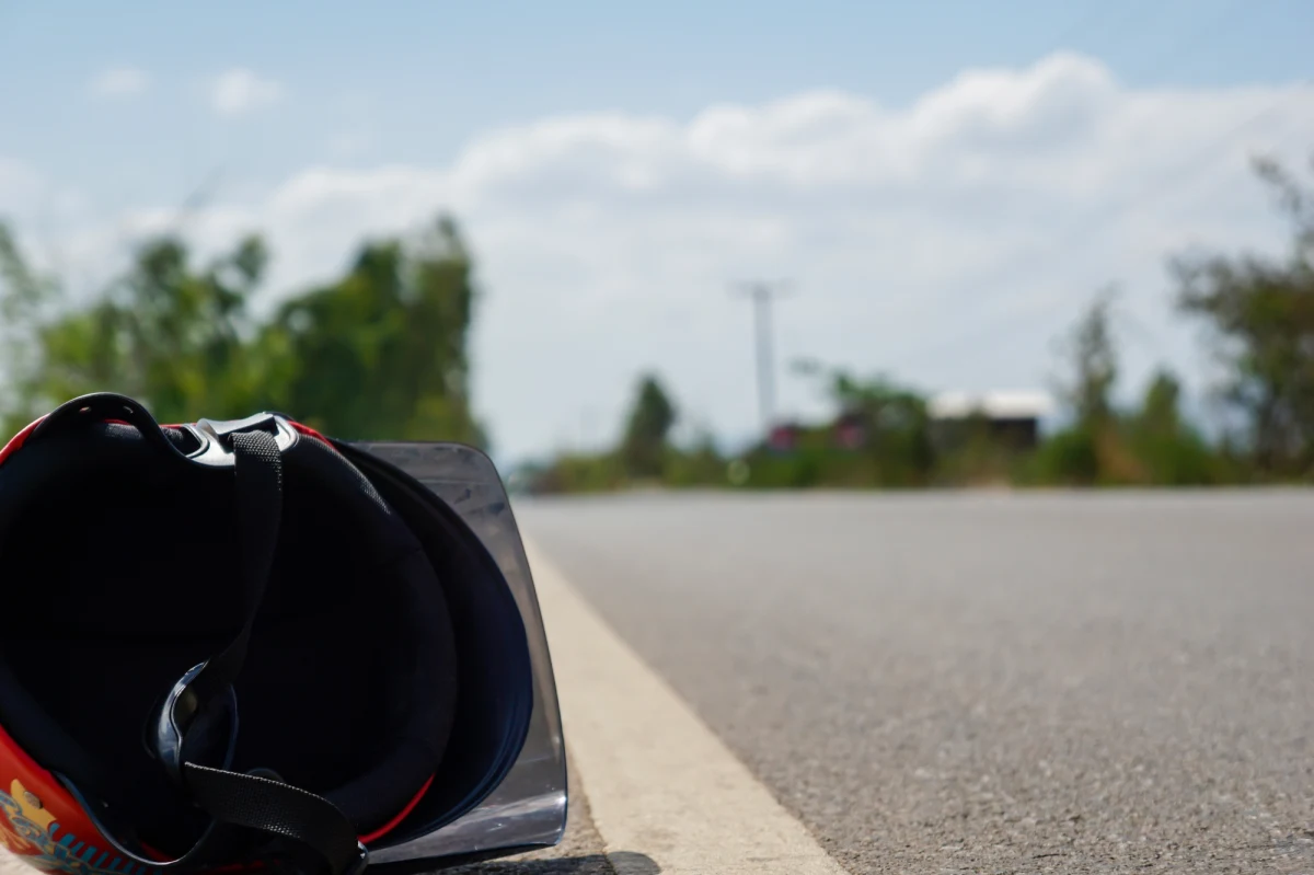 ​Trwa wyjaśnianie okoliczności wypadku, do którego doszło w Niemierzynie (woj. łódzkie). Zginął motocyklista, któremu - według wstępnych ustaleń - pierwszeństwa nie udzielił kierowca auta osobowego - podała kom. Aneta Sobieraj z biura prasowego Komendy Wojewódzkiej Policji w Łodzi.