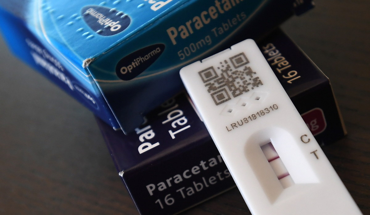 Walka z koronawirusem jeszcze się nie zakończyła. Wirus znów się rozprzestrzenia. We Włoszech rozpoczną się natychmiast szczepienia osób powyżej 60 lat czwartą dawką szczepionki przeciwko Covid-19 - ogłosił minister zdrowia Roberto Speranza. 