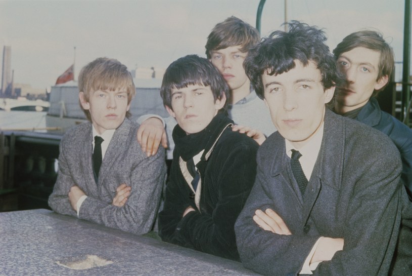 Jeśli ktoś napatrzył się na The Rolling Stones jako ekipę dziadków, to jest to najlepsza okazja, by przypomnieć, że muzycy zaczynali jeszcze jako kilkunastolatkowie - Mick Jagger i Keith Richards mieli wówczas zaledwie 19 lat! Cała historia ma swój początek 12 lipca 1962 roku. Wyjątkowa rocznica plasuje ich na liście najdłużej występujących grup muzycznych świata.