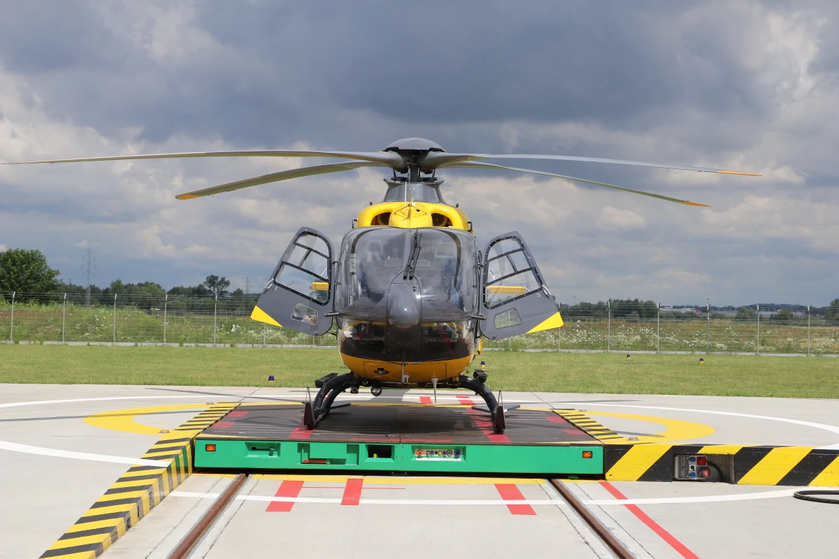 Nową bazę Lotniczego Pogotowia Ratunkowego otwarto w Kokotowie koło Wieliczki. Wybudowano obiekt z pomieszczeniami socjalno-operacyjnymi dla załogi i hangarem o łącznej powierzchni prawie 750 m kw.

