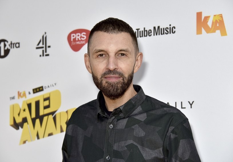Znany DJ Tim Westwood został oskarżony o niewłaściwe zachowania seksualne przez wiele kobiet, które twierdzą, że nadużył swojej pozycji w branży muzycznej, aby je wykorzystać. Według najnowszych doniesień znany prezenter radiowy miał w przeszłości uprawiać seks z 14-latką. 