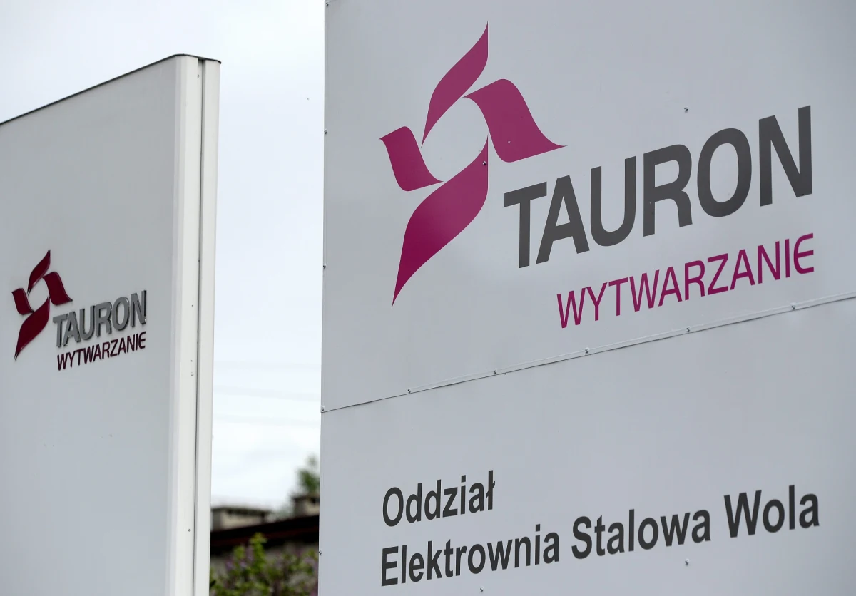 Fiasko rozmów związkowców i zarządu z koncernu Tauron - informuje reporter RMF FM Marcin Buczek. Związkowcy, którzy domagają się podwyżek płac, spędzą drugą noc w siedzibie spółki. 