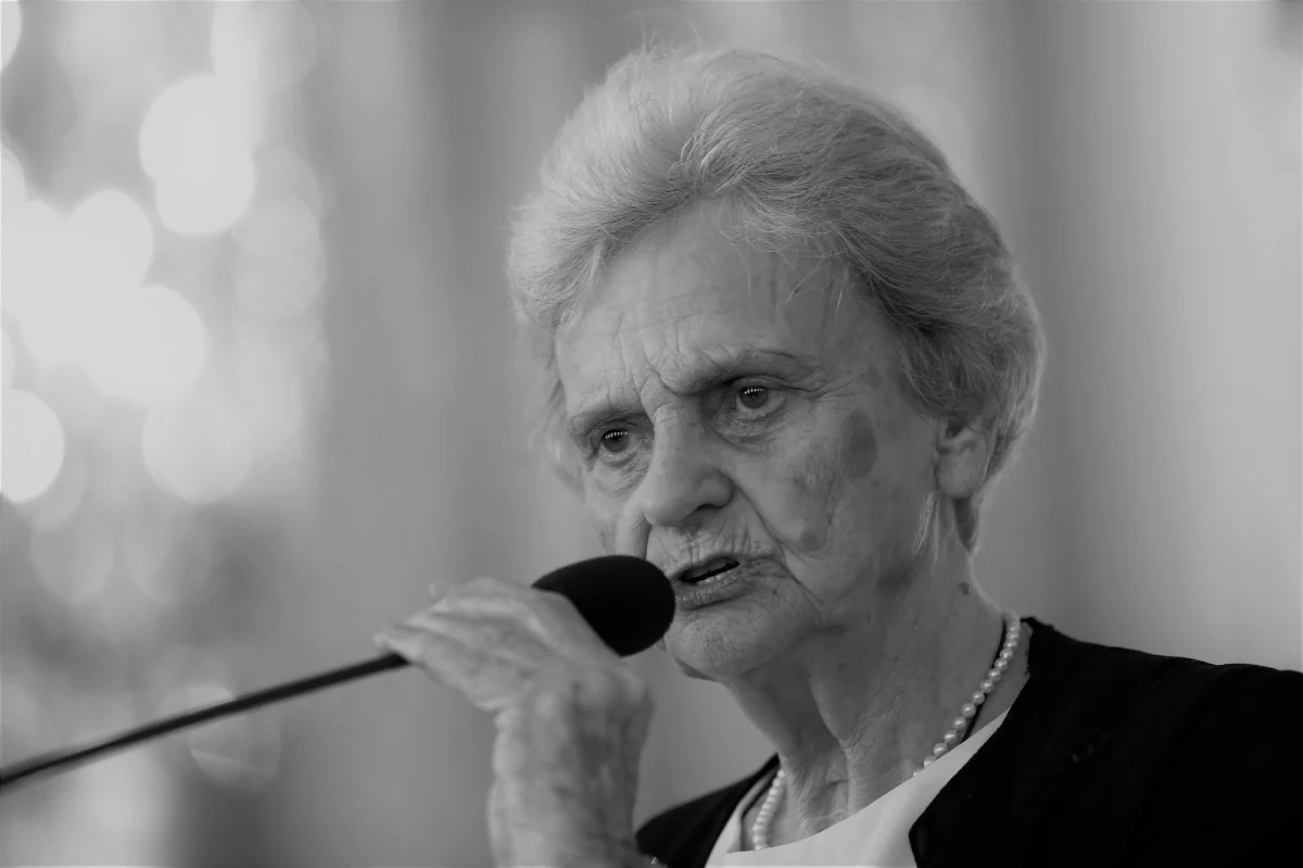 Nie żyje Anna Jakubowska „Paulinka”, sanitariuszka batalionu „Zośka”. Miała 95 lat. Informację o jej śmierci przekazał dyrektor Muzeum Powstania Warszawskiego Jan Ołdakowski. 