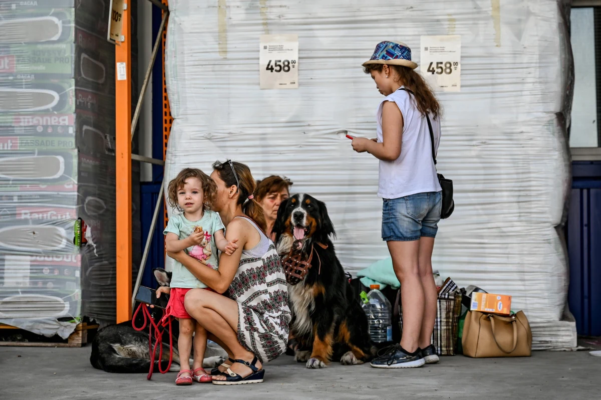 Setki ukraińskich dzieci zostały odebrane rodzicom albo zabrane z sierocińców i przewiezione do Rosji. Tam zostały przekazane do adopcji rodzinom z rosyjskim obywatelstwem. Tak twierdzi sekretarz stanu USA Antony Blinken, który nazywa ten proceder poważnym przestępstwem i złamaniem Konwencji Genewskiej. 