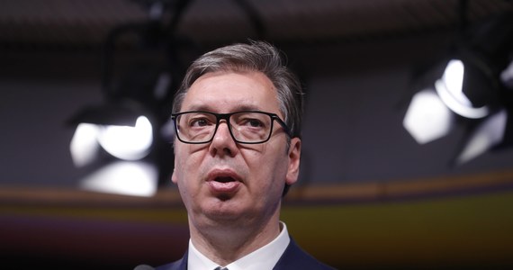 Prezydent Serbii Aleksandar Vucic poinformował, że konflikt w Ukrainie to „wojna prawie światowa” i trzeba zrobić wszystko, co możliwe, aby zachować pokój na Bałkanach. Uważa, że Zachód walczy z Rosją za pomocą żołnierzy ukraińskich. 