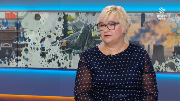 Grażyna Ignaczak-Bandych, szefowa Kancelarii Prezydenta w programie ''Graffiti'' mówiła o ustawie o wakacjach kredytowych. Stwierdziła, że to kolejna wyciągnięta dłoń w stronę potrzebujących pomocy Polaków. - To ustawa, która została przyjęta przez parlament ponad podziałami. Nie tylko w Sejmie, ale także w Senacie. Wakacje kredytowe to kolejna wyciągnięta pomocna dłoń do tych, którzy w tej trudnej sytuacji tej pomocy wymagają - powiedziała Grażyna Ignaczak-Bandych. Prowadzący program zwrócił uwagę na fakt, że są wakacje i nie każdy może zdążyć ze złożeniem wniosku. - Są wakacje i są wakacje kredytowe - odpowiedziała Grażyna Ignaczak-Bandych. - Wszyscy, którym zależy, na pewno zdążą się przygotować do złożenia tego wniosku. Poza tym można je składać także drogą elektroniczną - zaznaczyła.