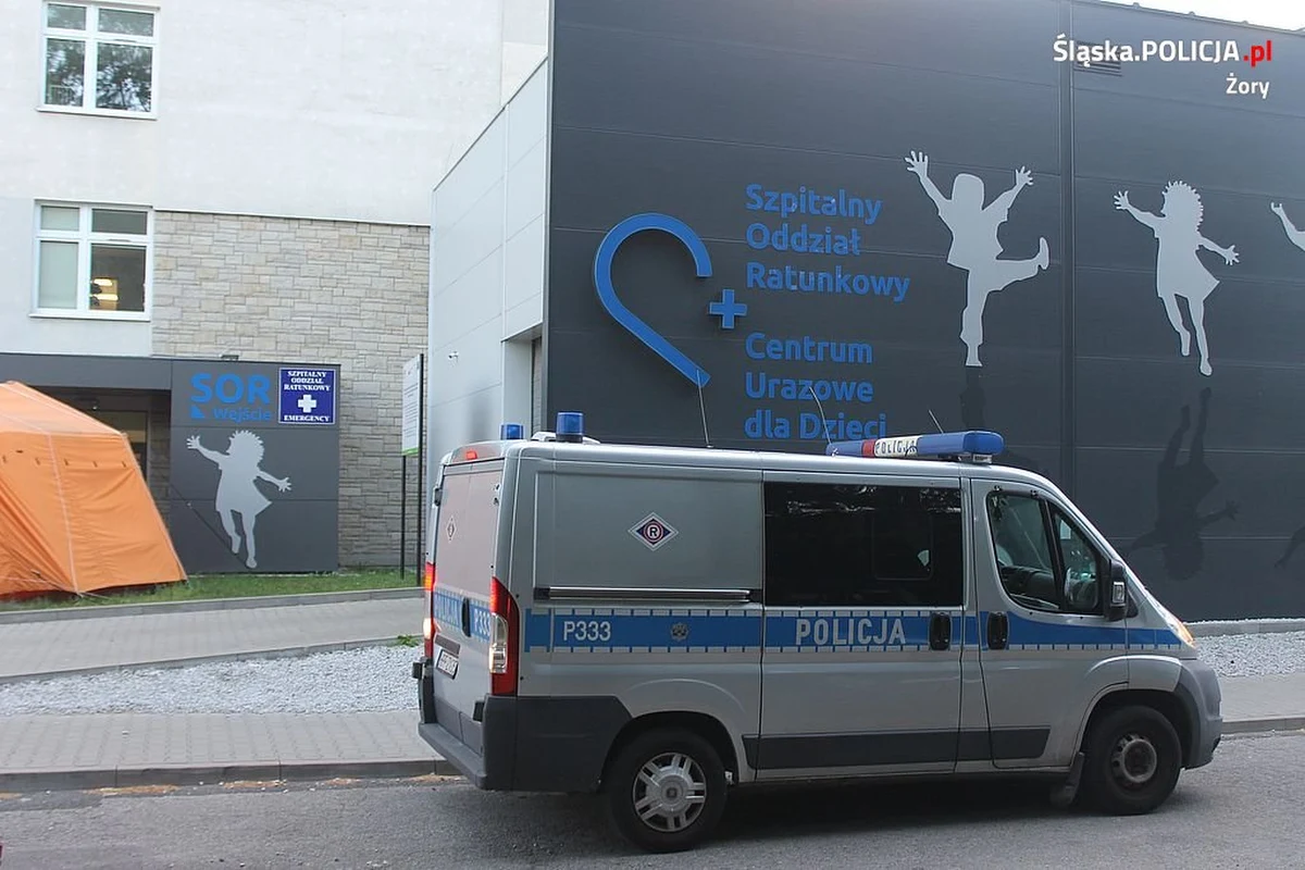 Żorscy policjanci z Wydziału Ruchu Drogowego pomogli 4-letniemu dziecku, które wymagało natychmiastowej pomocy lekarskiej. Dziewczynka znajdowała się w stanie zagrażającym życiu, dlatego mundurowi zdecydowali o eskorcie. Dzięki temu dziecko szybko trafiło do szpitala. 