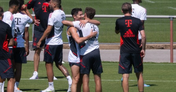 To już koniec spekulacji. Robert Lewandowski opuszcza Bayern Monachium i przechodzi do FC Barcelona. "To było wyjątkowe osiem lat, spędziłem w Bayernie świetny czas" - powiedział Polak w sobotę w rozmowie z telewizją Sky.