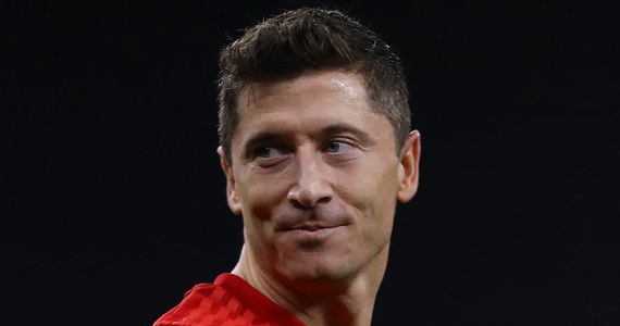 Robert Lewandowski przechodzi do FC Barcelona. Po Bayernie Monachium także kataloński klub potwierdził oficjalnie, że zawarto porozumienie dotyczące transferu Polaka na Camp Nou. Pozostają już tylko testy medyczne i podpisanie kontraktu.