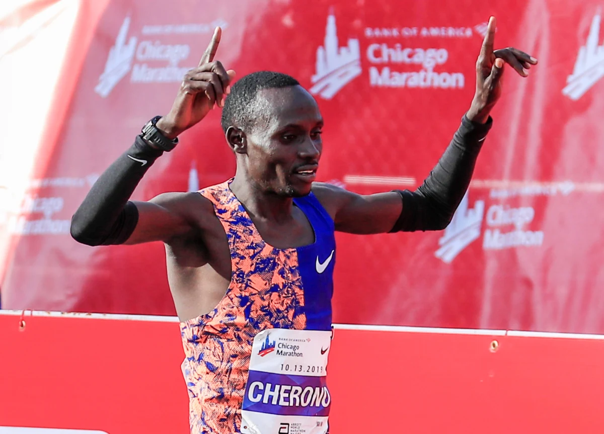 ​Organizacja Athletics Integrity Unit (AIU) tymczasowo zawiesiła kenijskiego maratończyka Lawrence'a Cherono oraz amerykańskiego biegacza na 400 m Randolph'a Ross'a. Nie wystąpią więc w trwających lekkoatletycznych mistrzostwach świata w Eugene.