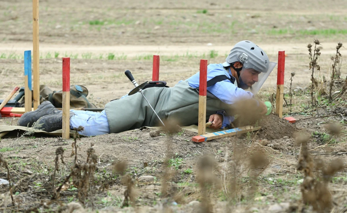 ​W sobotę rano na granicy Armenii i Azerbejdżanu doszło do strzelaniny pomiędzy wojskami tych krajów. Obie strony wzajemnie oskarżają się o rozpoczęcie ostrzału. W Tbilisi doszło dziś do spotkania szefów dyplomacji obu państw.