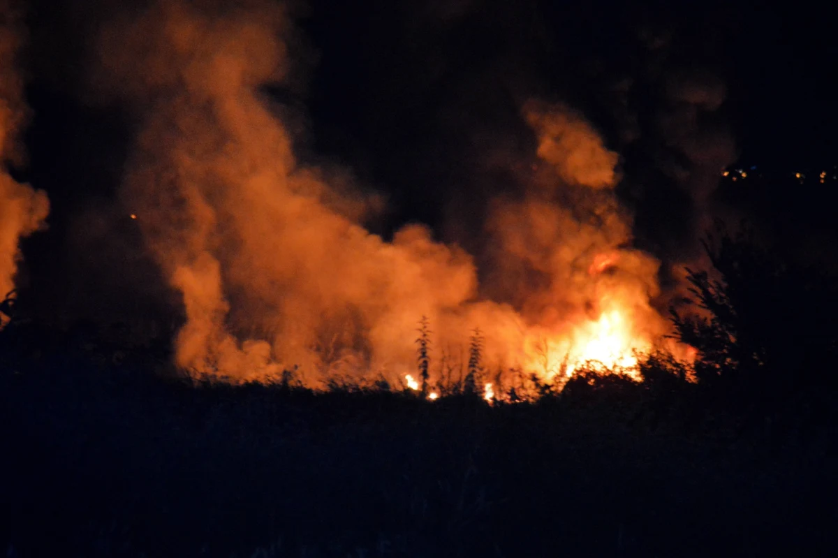 Samolot transportowy rozbił się w pobliżu miasta Kawala na północnym wschodzie Grecji - poinformowały lokalne władze i straż pożarna. Chodzi o ukraińską maszynę typu antonow. Według strażaków istnieje ryzyko, że na pokładzie były niebezpieczne substancje. 