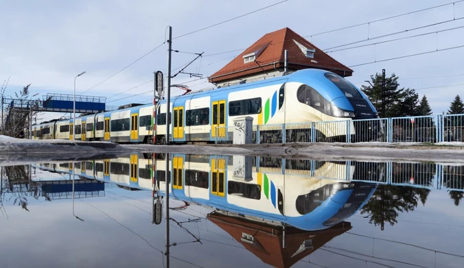 Semafor wskazywał "STÓJ". Pociąg Kolei Śląskich pojechał dalej