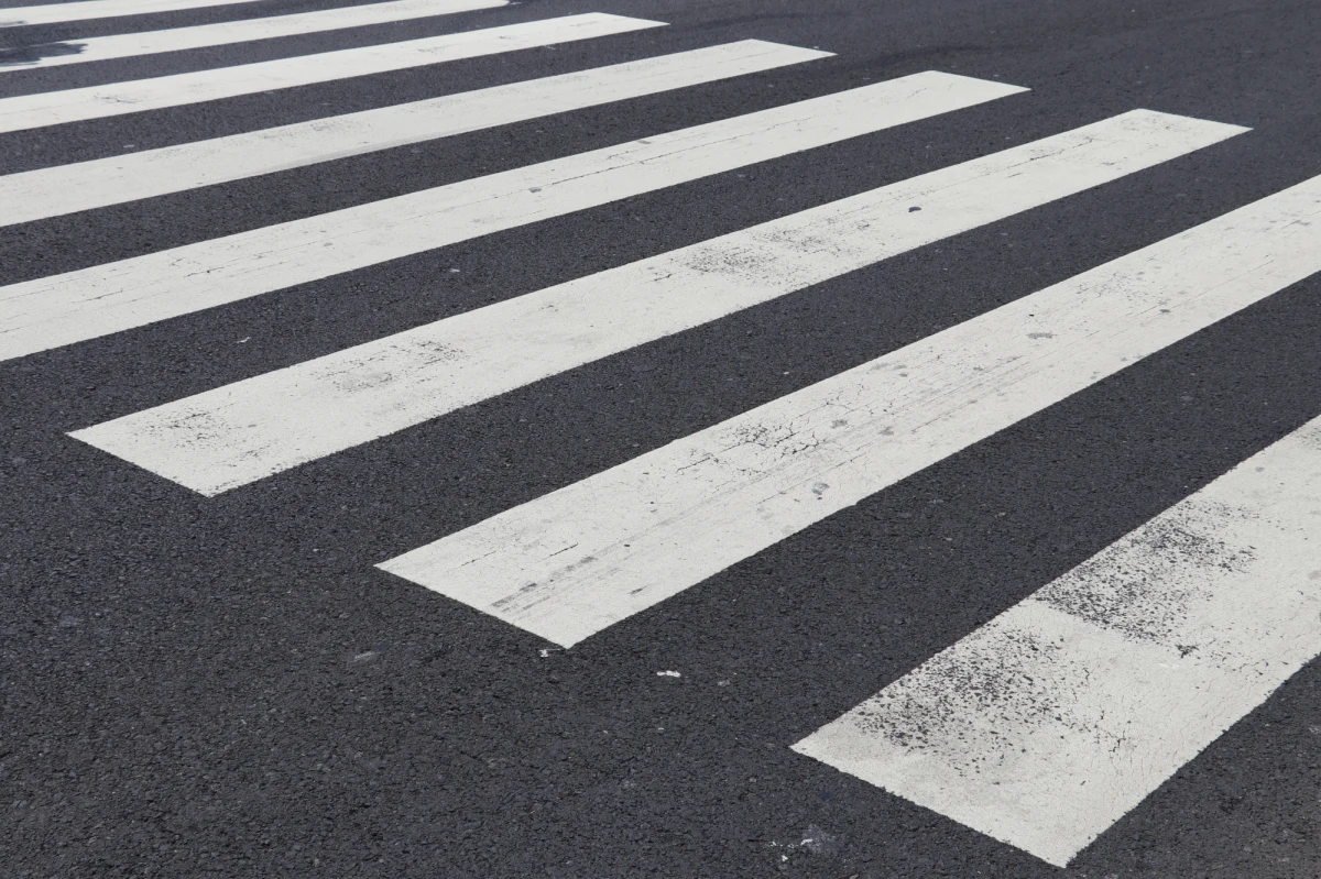 W szpitalu zmarła 85-letnia mieszkanka Kutna w Łódzkiem, którą w piątek potrącił na przejściu dla pieszych seat kierowany przez 24-latka. Okoliczności tragicznego wypadku wyjaśnia policja pod nadzorem prokuratora.