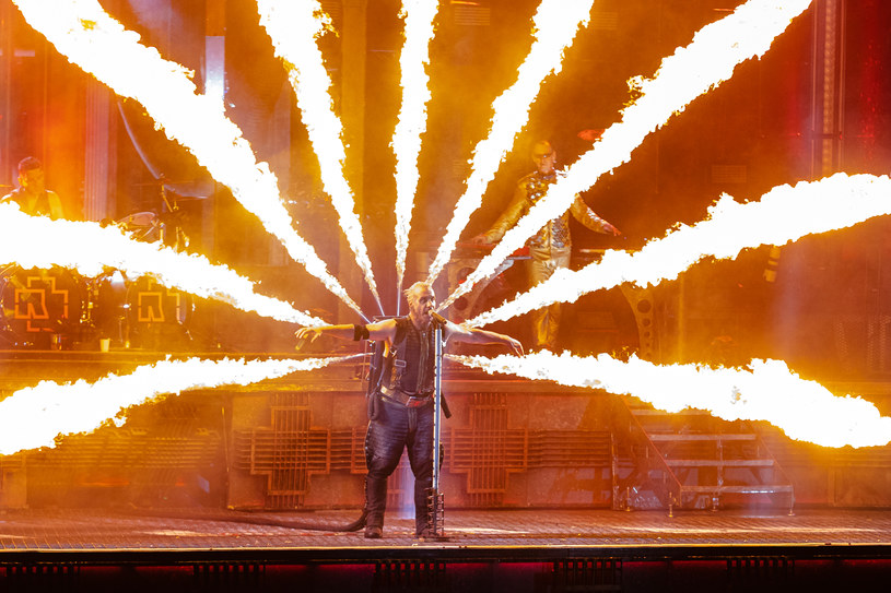 16 lipca 2022 roku niemiecki zespół Rammstein wystąpił na PGE Narodowym. W Warszawie na pełnym ognia show miało bawić się ponad 40 tys. ludzi. 