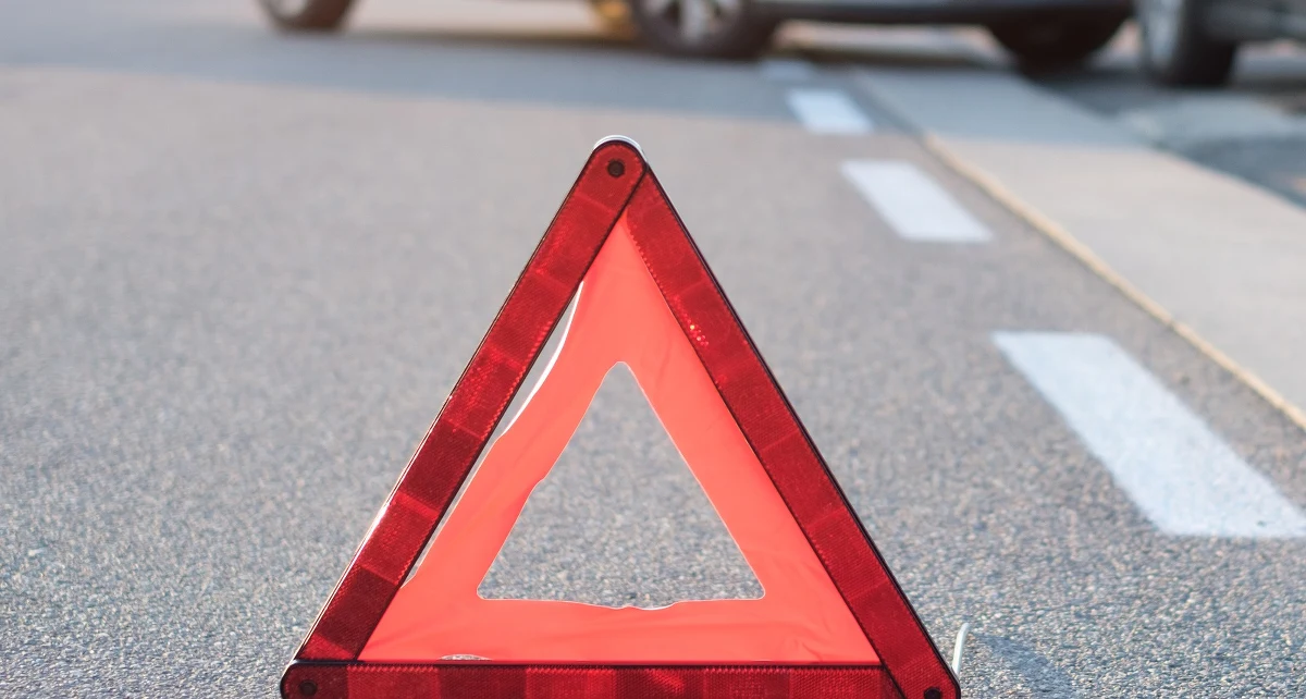 Do zderzenia czterech samochodów osobowych doszło w niedzielę wieczorem w miejscowości Grębień w Łódzkiem. Nie ma informacji o poszkodowanych.