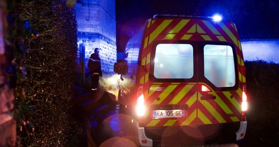 Jedna osoba zginęła, a cztery zostały lekko ranne w poniedziałek wieczorem w strzelaninie, która miała miejsce w 11. dzielnicy Paryża - poinformowała miejscowa policja. Jeden z podejrzanych został zatrzymany.