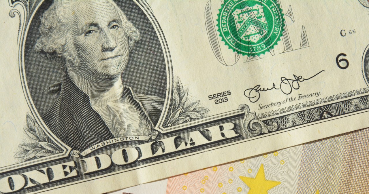 Jest porozumienie USA-UE ws. ceł. Jak zareagowały kursy walut?
