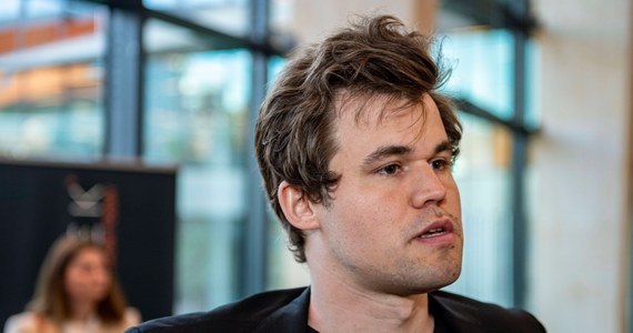 Norweg Magnus Carlsen poinformował w środę, że w przyszłym roku nie zamierza przystąpić do meczu w obronie tytułu szachowego mistrza świata. Jego rywalem miał być Rosjanin Jan Niepomniaszczi.
